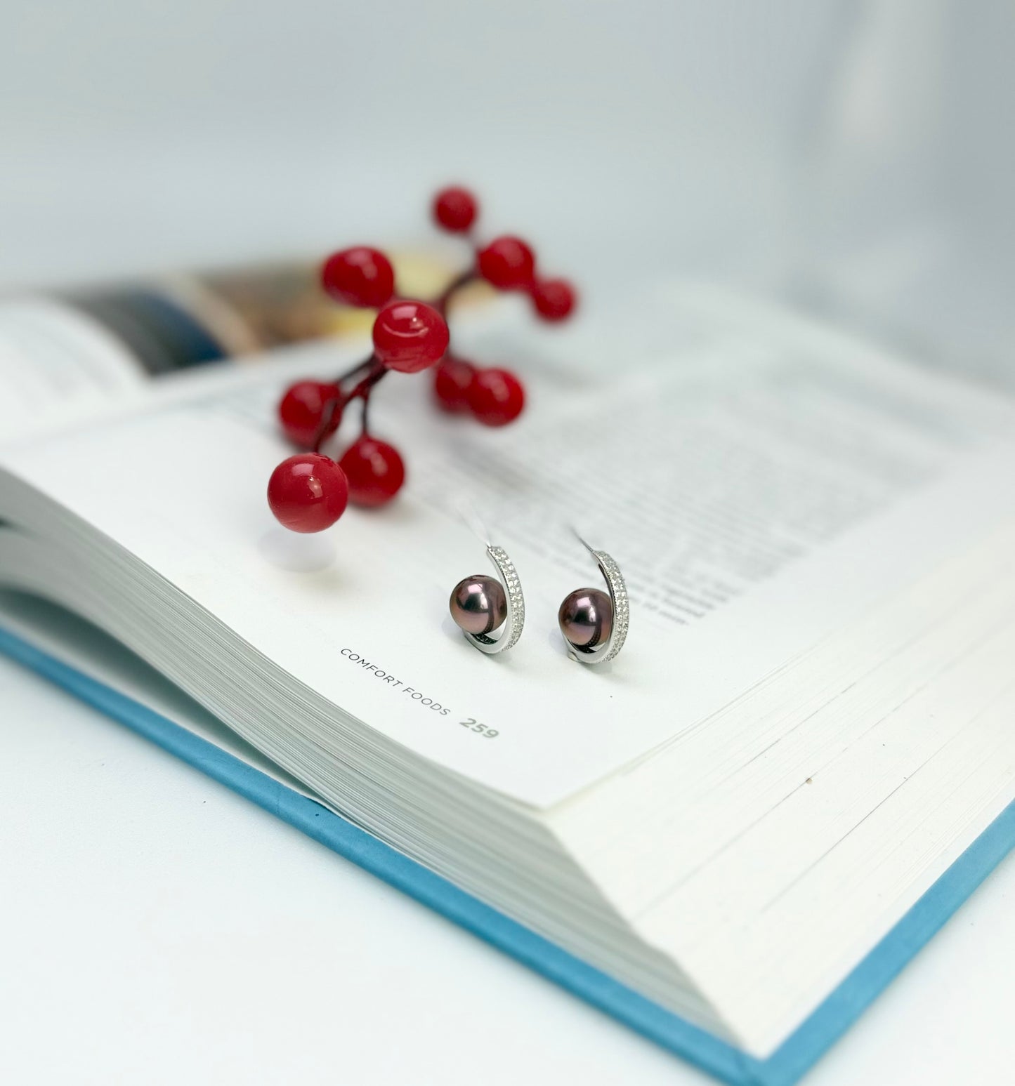 Top Radiance Freshwater Reddish Purple Pearl (9.5 - 10mm) Earrings | Luxurious Pearl Earrings