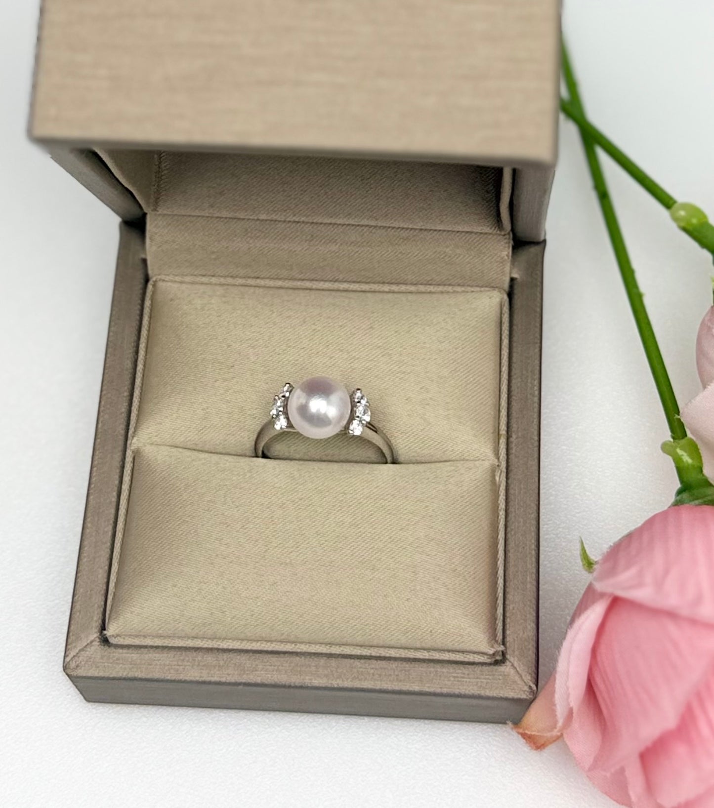 Elegant Japanese Akoya Pearl (8-8.5mm) Ring