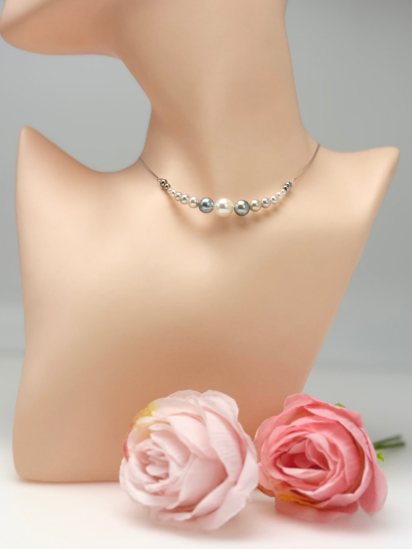 Elegant Akoya Pearls Smiling Necklace