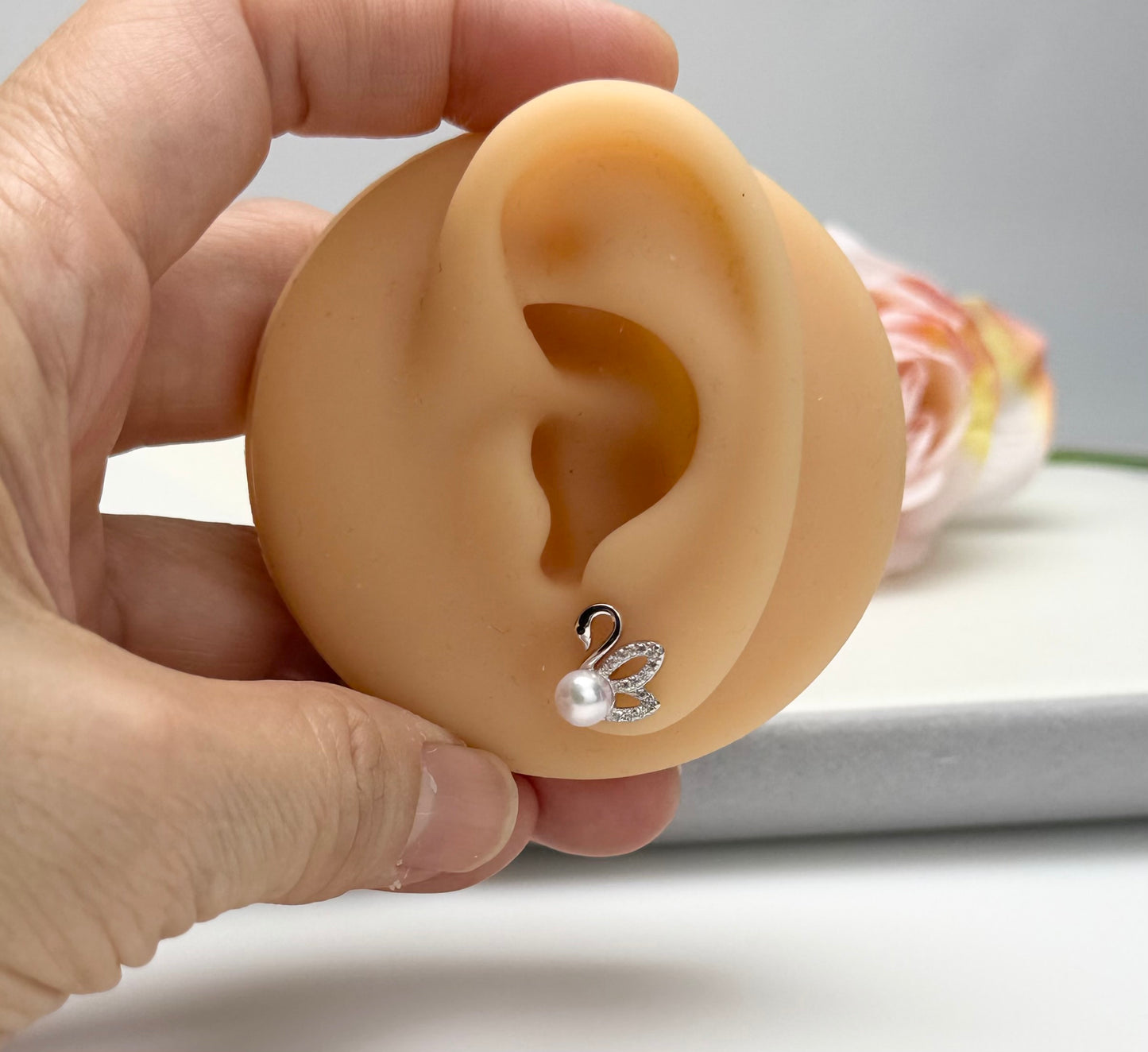 Aurora Swan Akoya Pearls (5-5.5 mm) Earrings