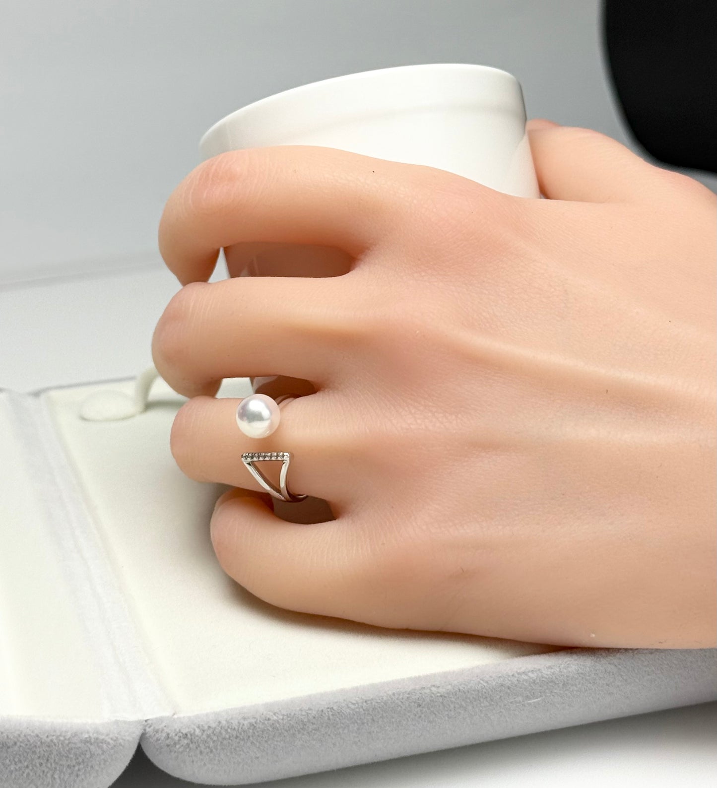 Elegant Japan Akoya Pearl (7.5-8mm) Ring.