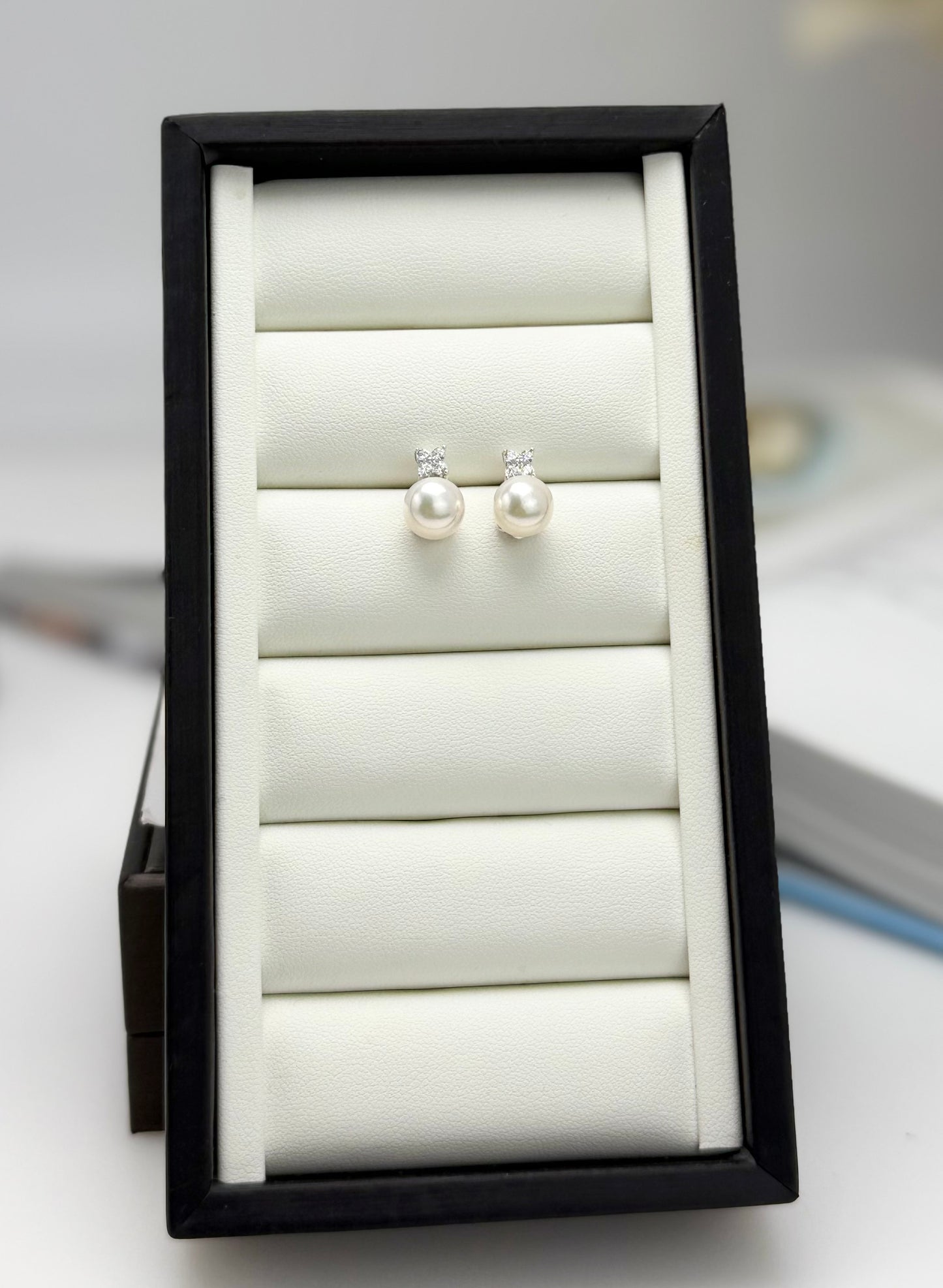 Elegant Clover Japan Akoya Pearl (8.5-9mm) Earrings