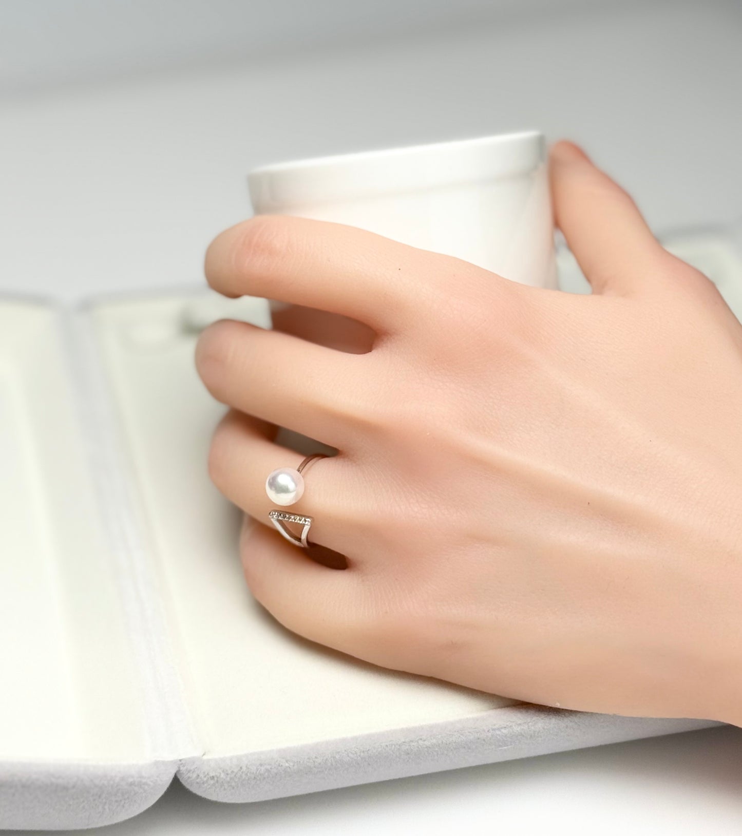 Elegant Japan Akoya Pearl (7.5-8mm) Ring.