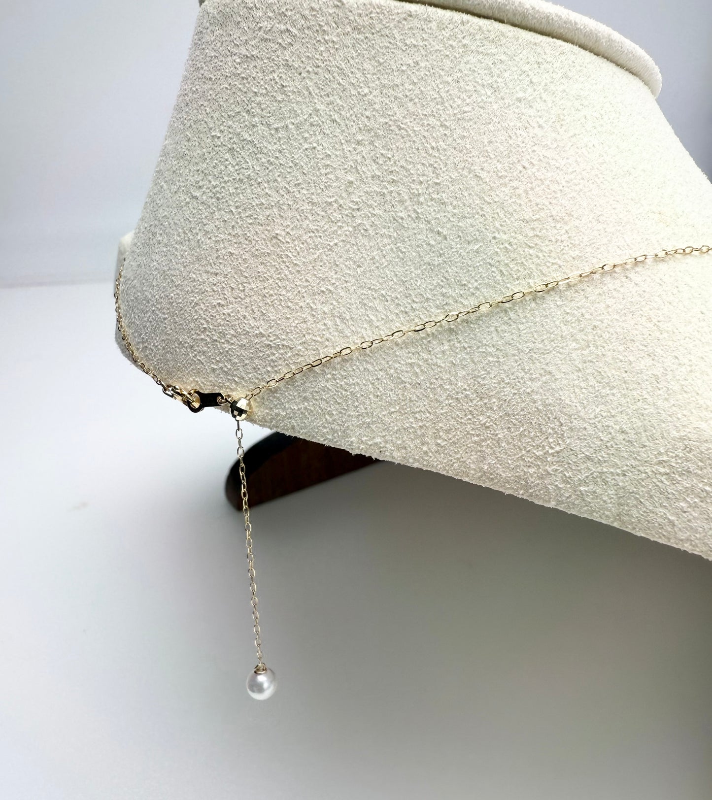 18K solid Gold Designer Akoya Pearls (4.5-5mm) Necklace.