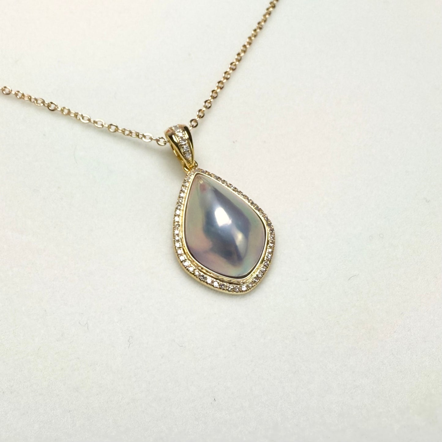 18K Solid Yellow Gold Saltwater Multi-tone Mabel Pendant with Diamonds