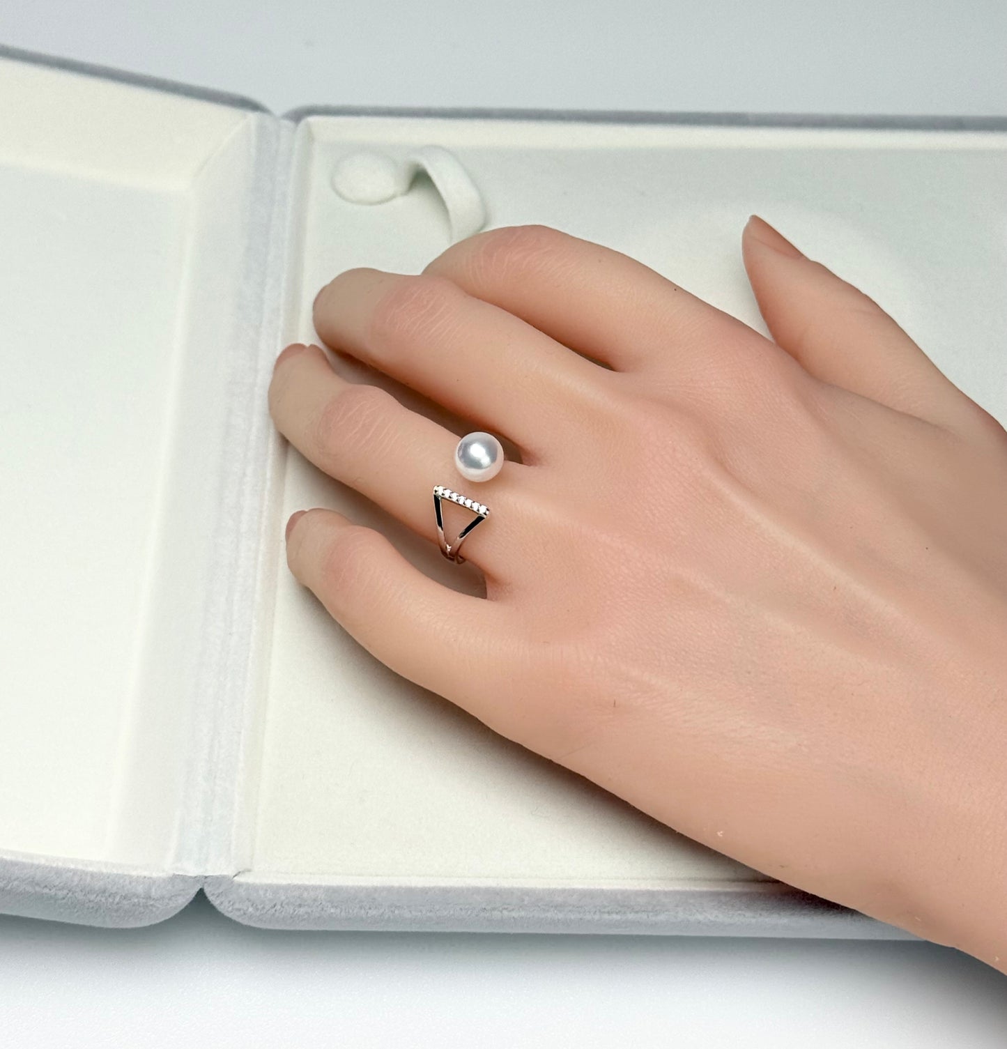 Elegant Japan Akoya Pearl (7.5-8mm) Ring.