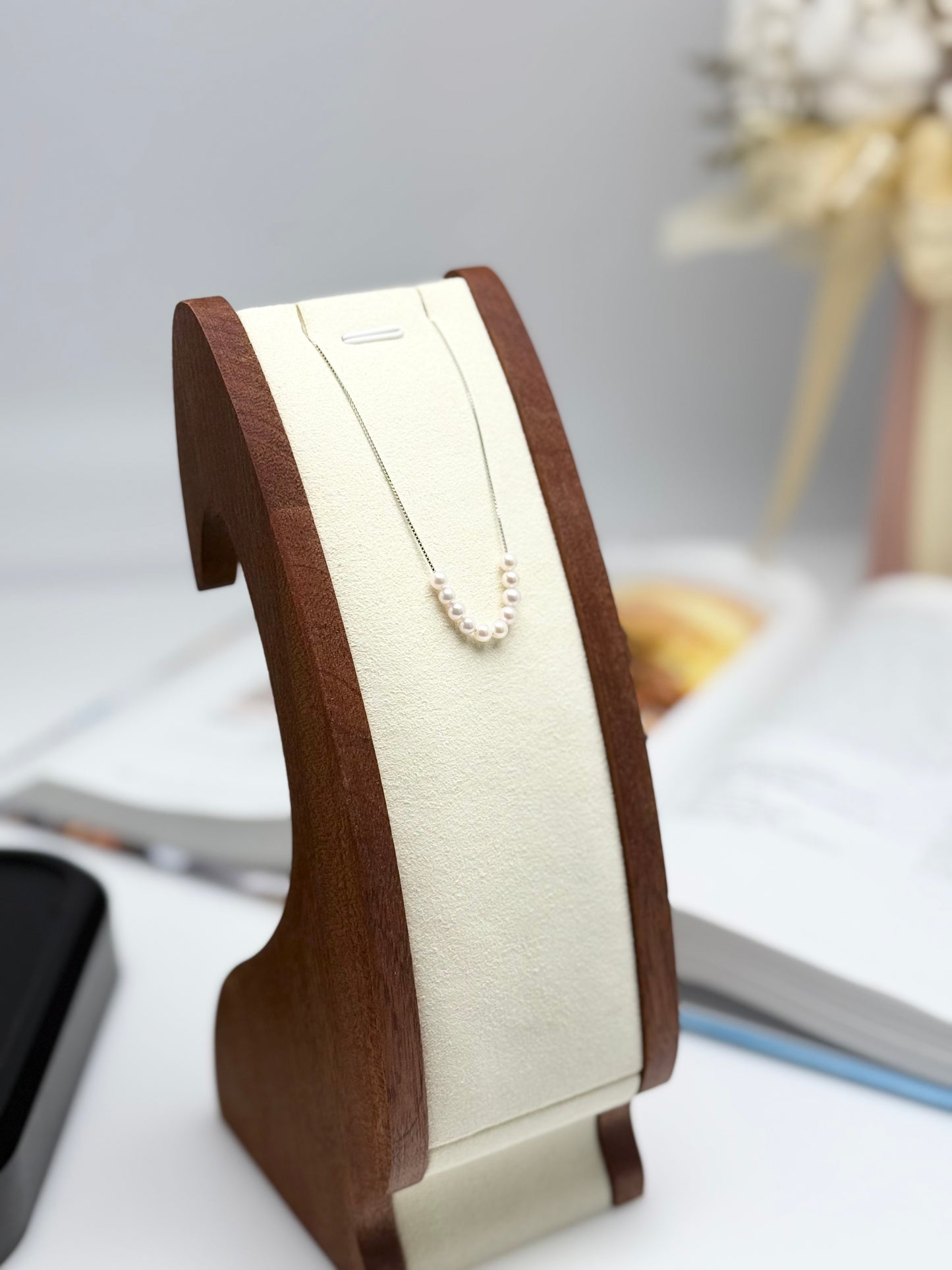 Minimalist Akoya Pearl (3.5-4mm) Necklace | Timeless Elegance
