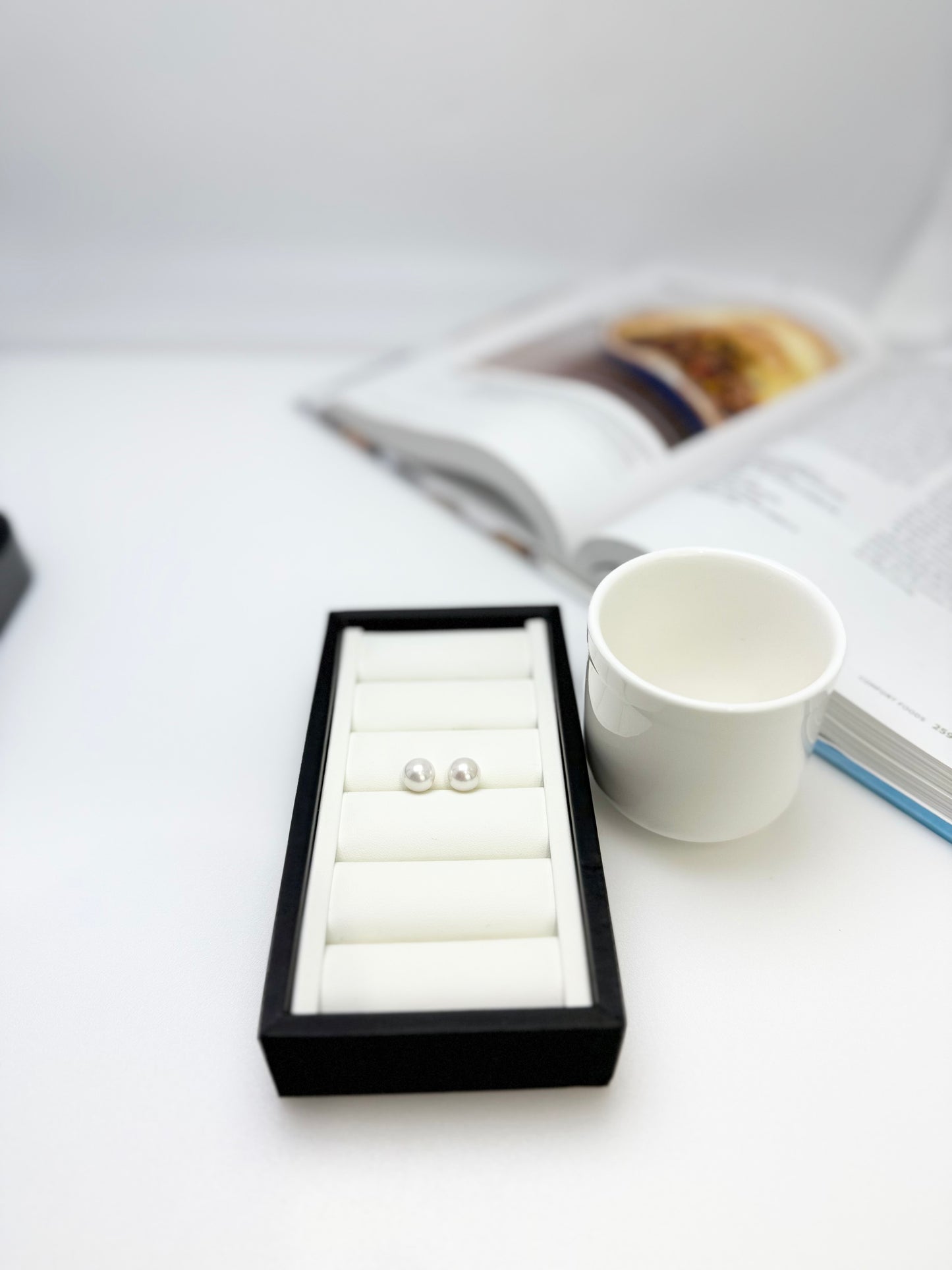 Top Luster Freshwater Edision Pearl (9 - 9.5) Stud Earrings | Timeless Radiance for Every Occasion