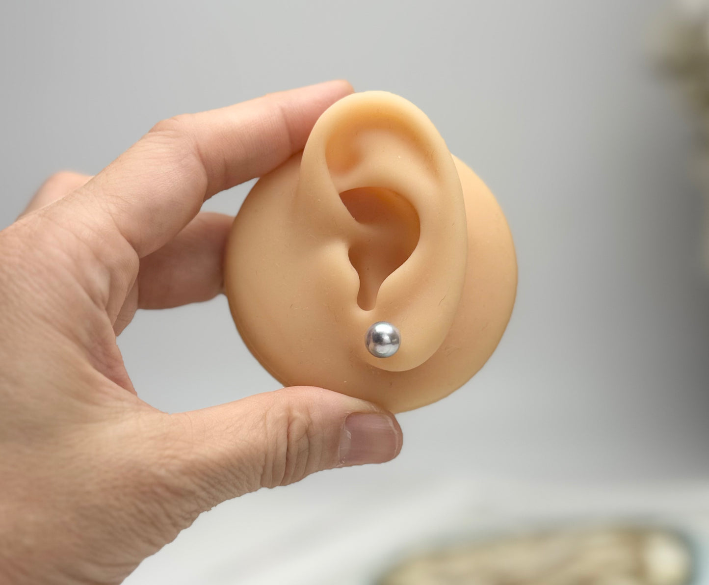 18K Solid Gold Saltwater Japan Top Luster Silver Blue Akoya Pearl (7-7.5mm) Stud Earrings | Timeless Radiance for Every Occasion