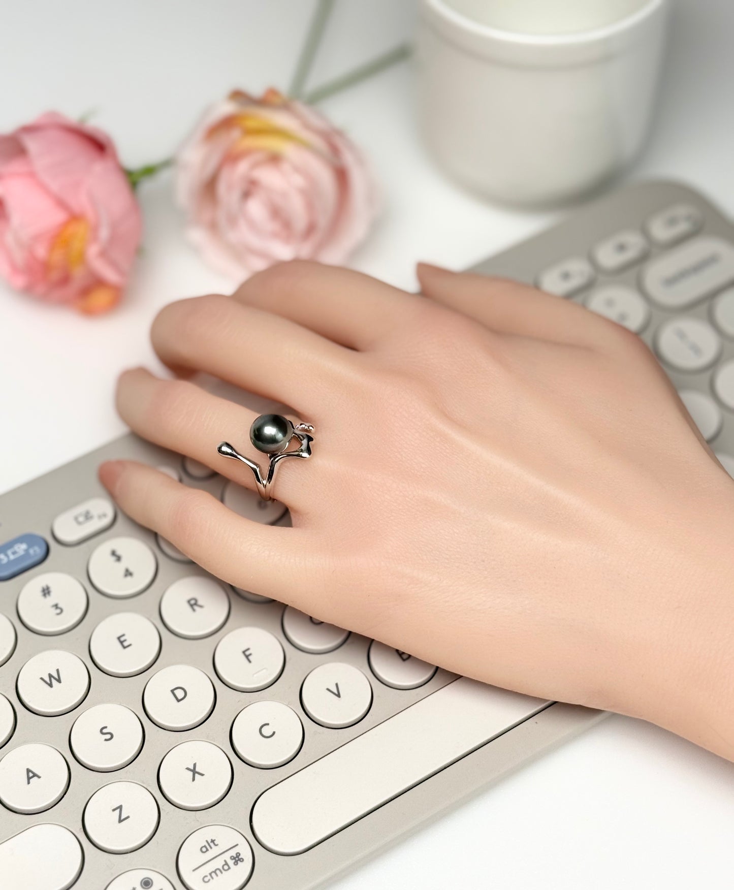Modern Art Tahitian Pearl (9-9.5mm) Ring | Unique Pearl Jewellery