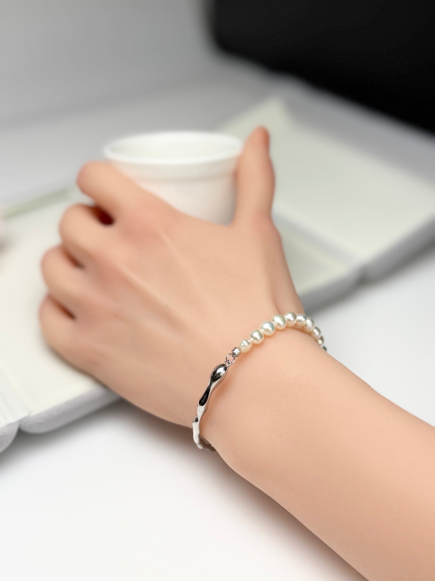 Freshwater Golden Keshi Pearl (6-6.5mm) Bracelet.