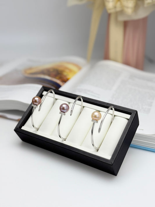 Modern Freshwater Edison Pearl / Tahitian Pearl (11-11.5mm) Bangle with CZ