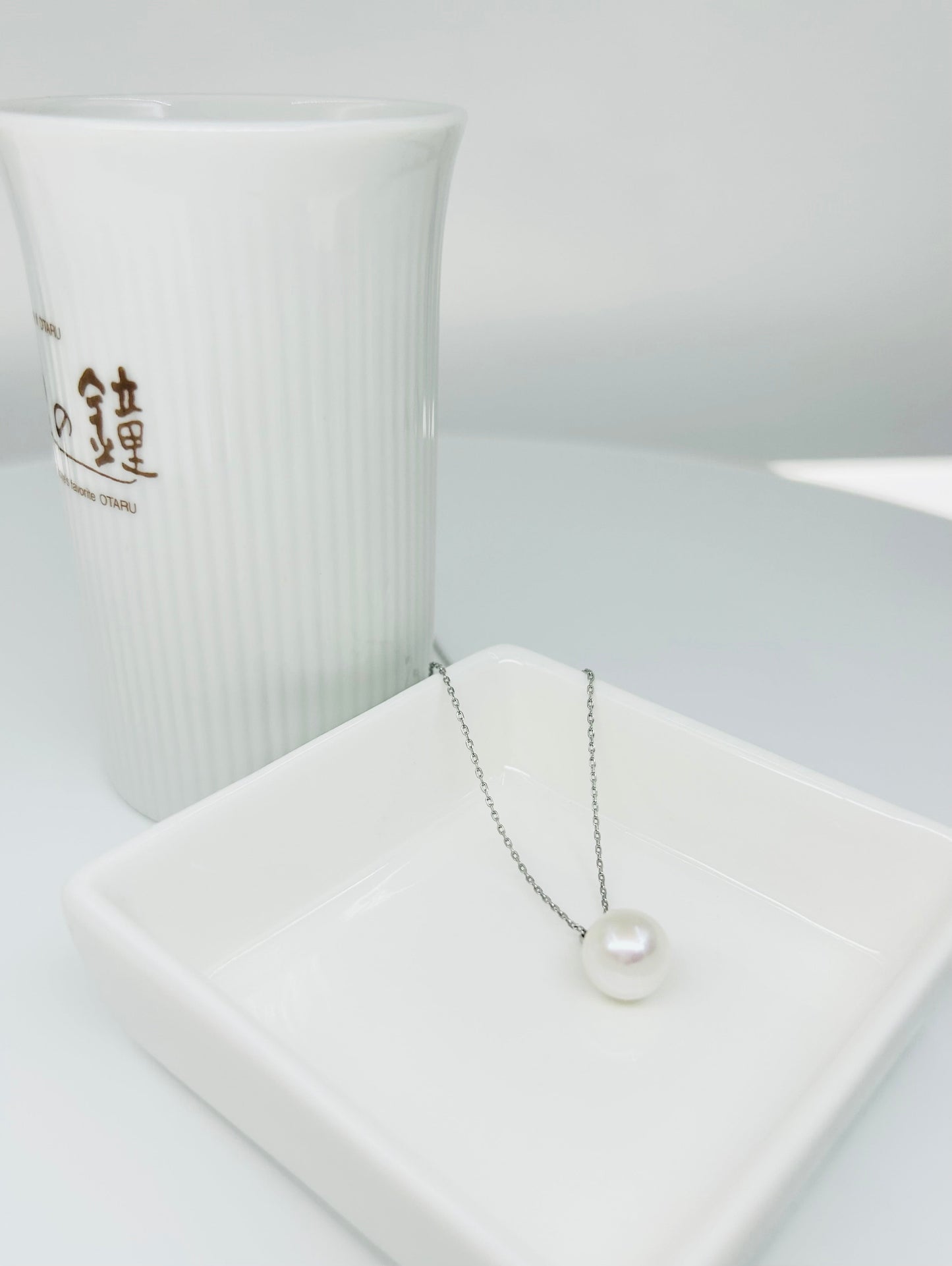 18K Classic Freshwater White Pearl (9mm) Pendant - Nexus8gg Jewellery