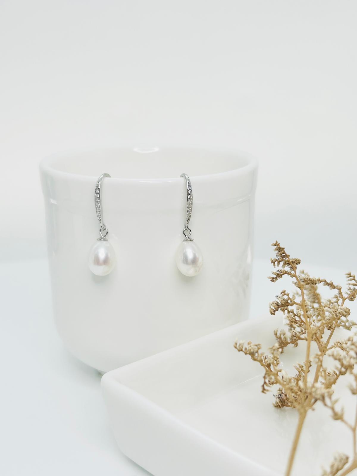 Elegant Freshwater Pearl (7.5mm) Drop Earrings - Nexus8gg Jewellery
