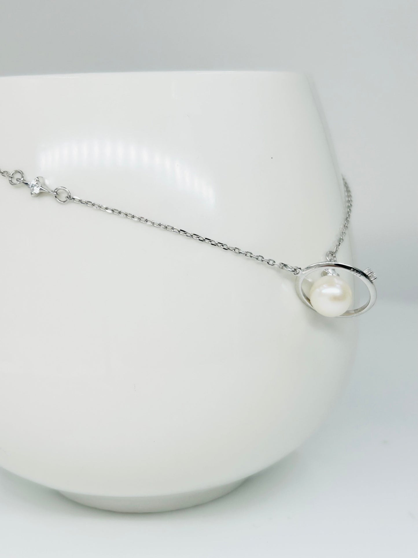 Elegant Orbit Freshwater Pearl (7mm) Pendant - Nexus8gg Jewellery