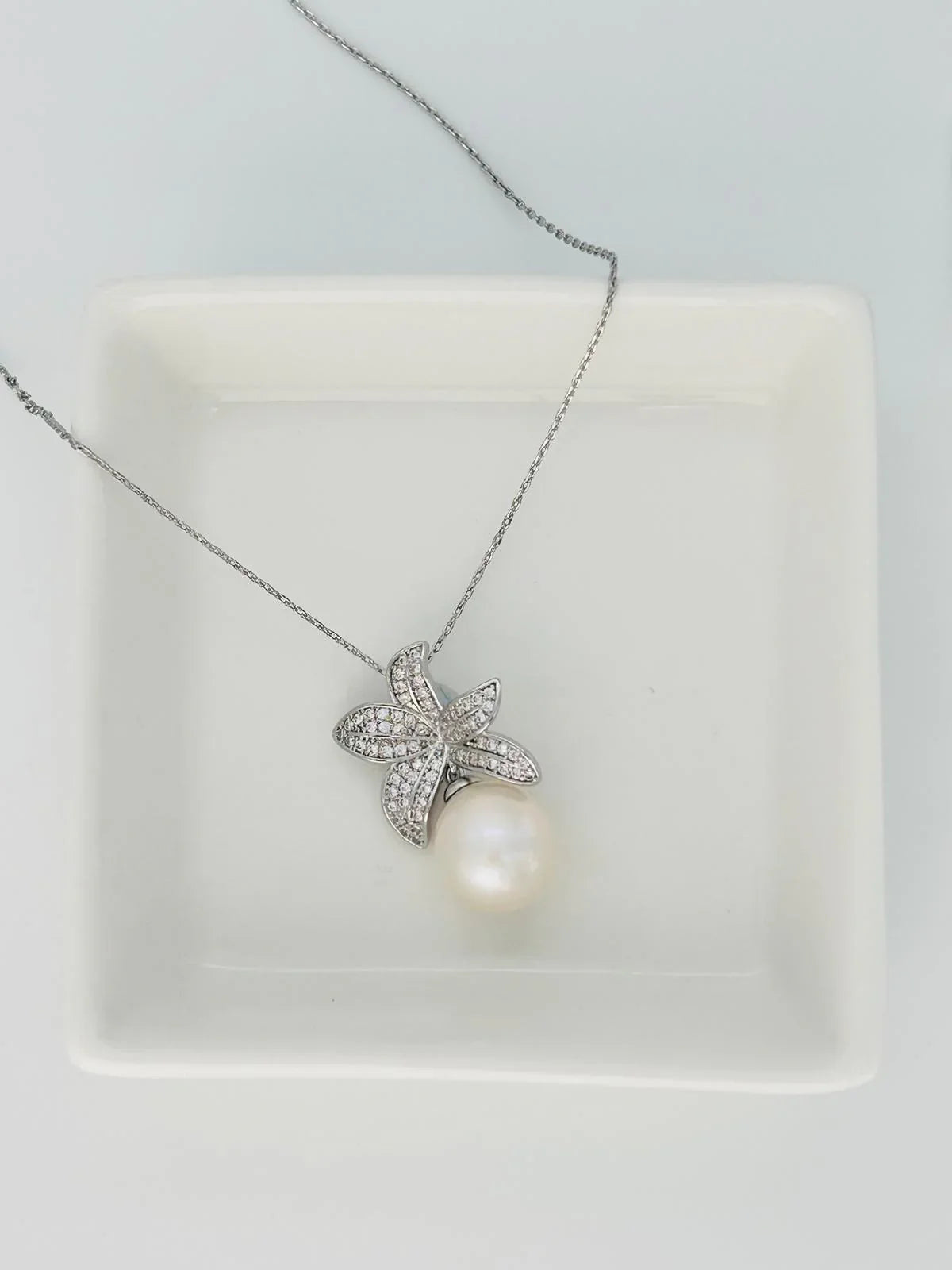 Freshwater White Pearl (11.8 - 12.5 mm) Flower Pendant - Nexus8gg Jewellery