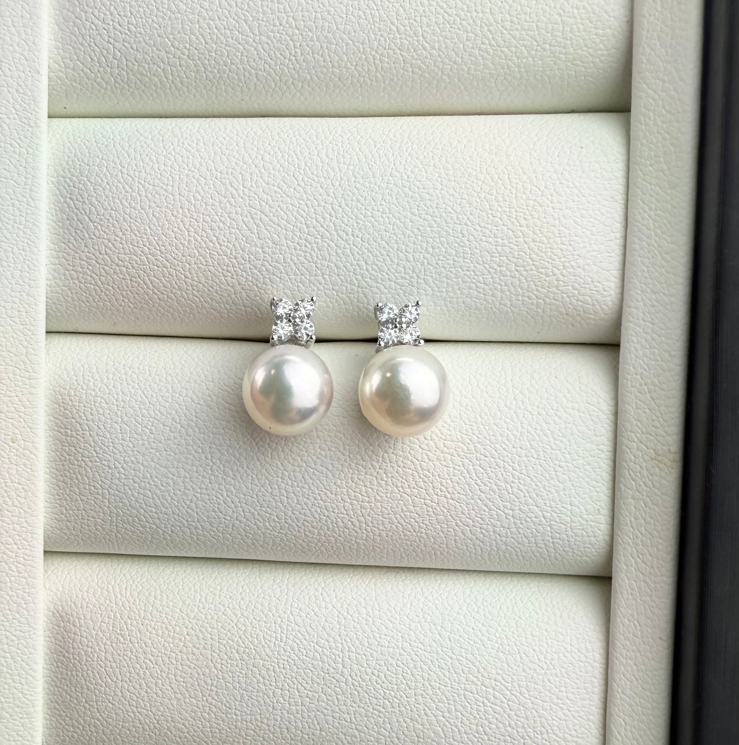 Elegant Clover Japan Akoya Pearl (8.5-9mm) Earrings