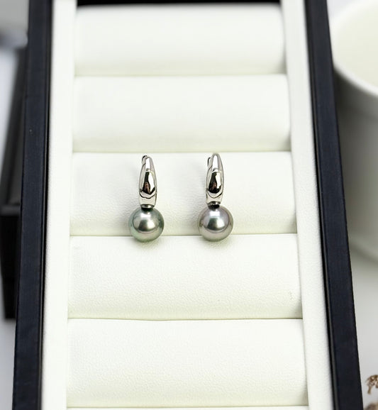 Tahitian Silver Grey Pearl (9-9.5) Earring | Luxury and Lustrous