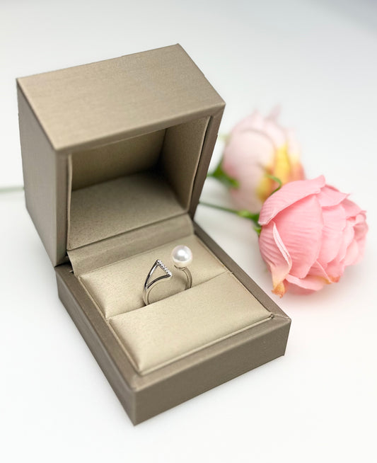 Elegant Japan Akoya Pearl (7.5-8mm) Ring