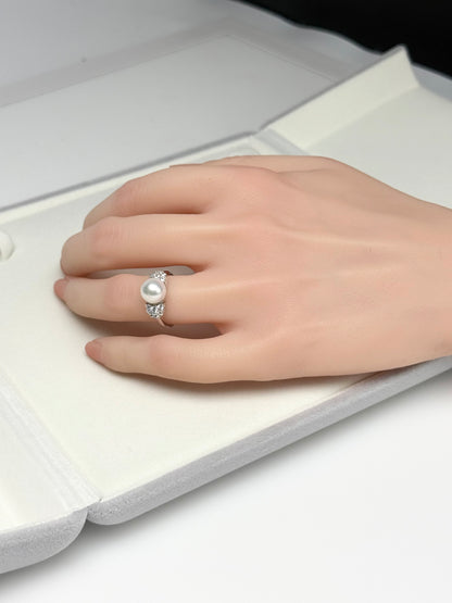 Elegant Japan Akoya Pearl (8.5-9mm) Ring | timeless beauty