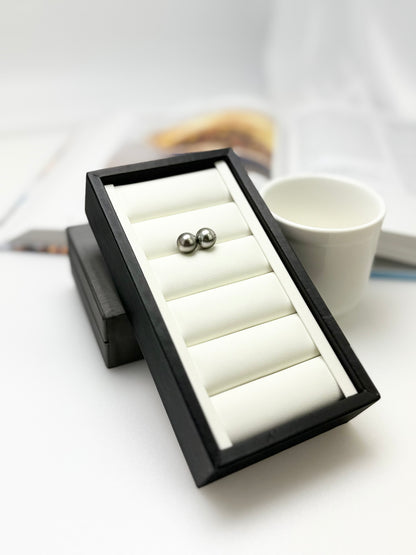 Elegant Tahitian Silver Grey Pearl (9.5-10.mm) Stud Earrings | Classic Design
