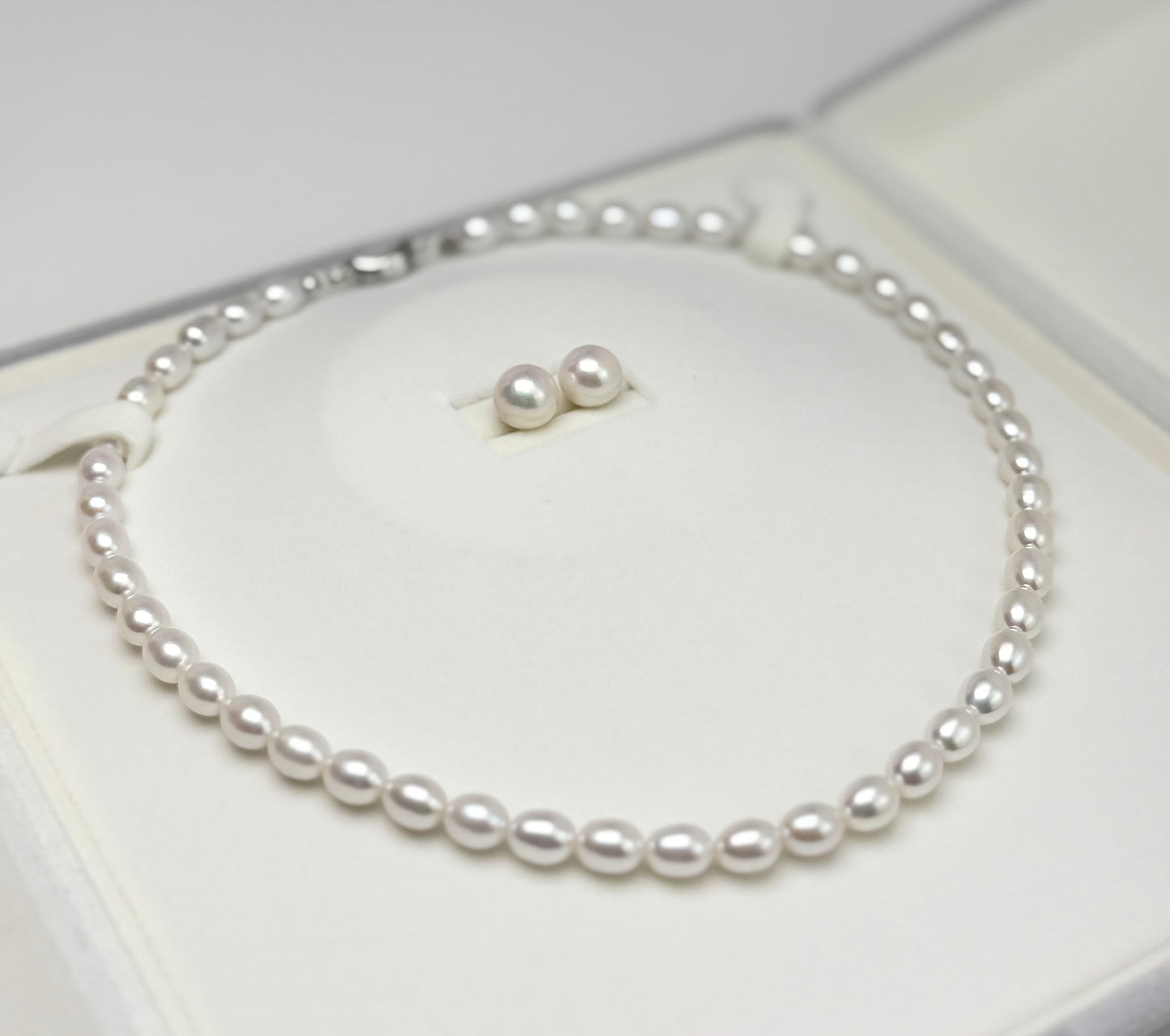 Elegant White Freshwater Pearl Necklace & Edison Stud Earring Set | Special Promotion.