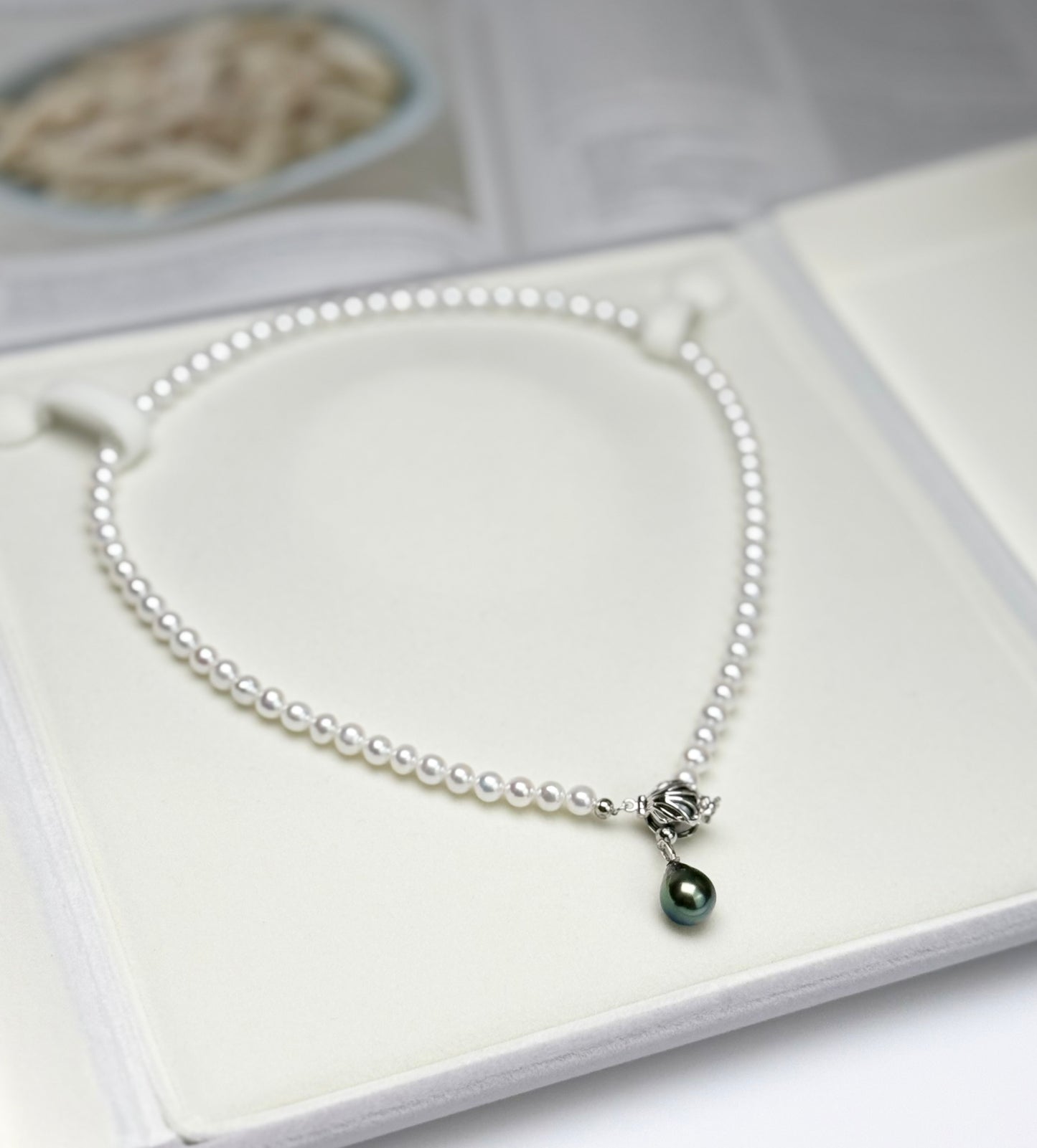 18K Solid Gold Freshwater & Tahitian (Grey & Peacock Green) Convertible Pearl Necklace