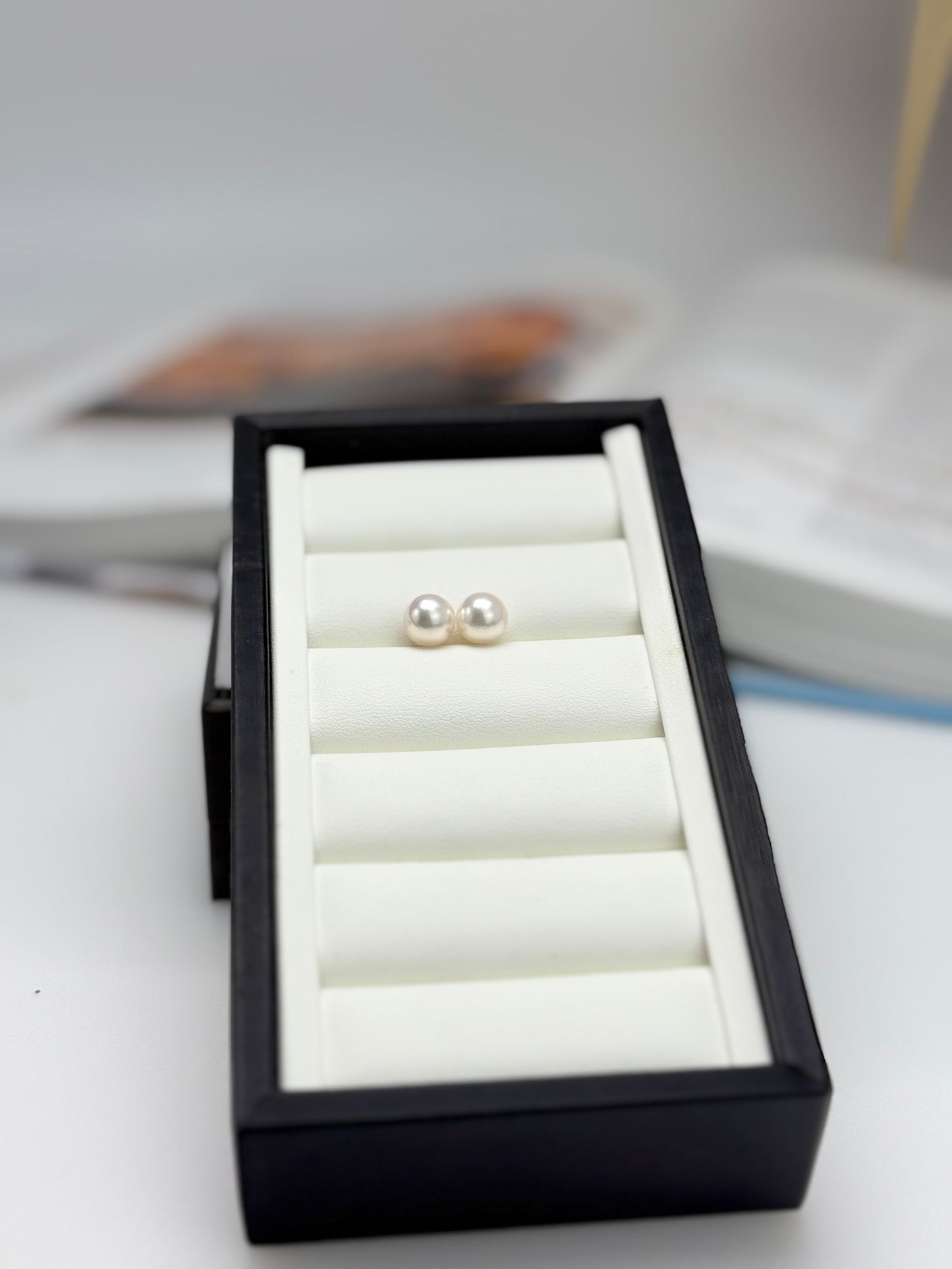 18K Solid Gold Saltwater Japan Top Luster Akoya Pearl (8.5-9mm) Stud Earrings | Timeless Radiance for Every Occasion