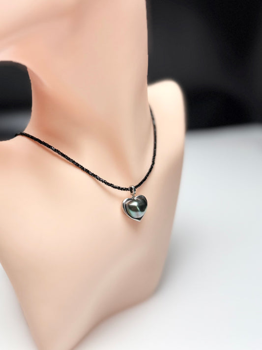 Heart-shaped Tahitian Pearl Pendant with Black Spinel Necklace | Elegant Blank Pearl Jewelry