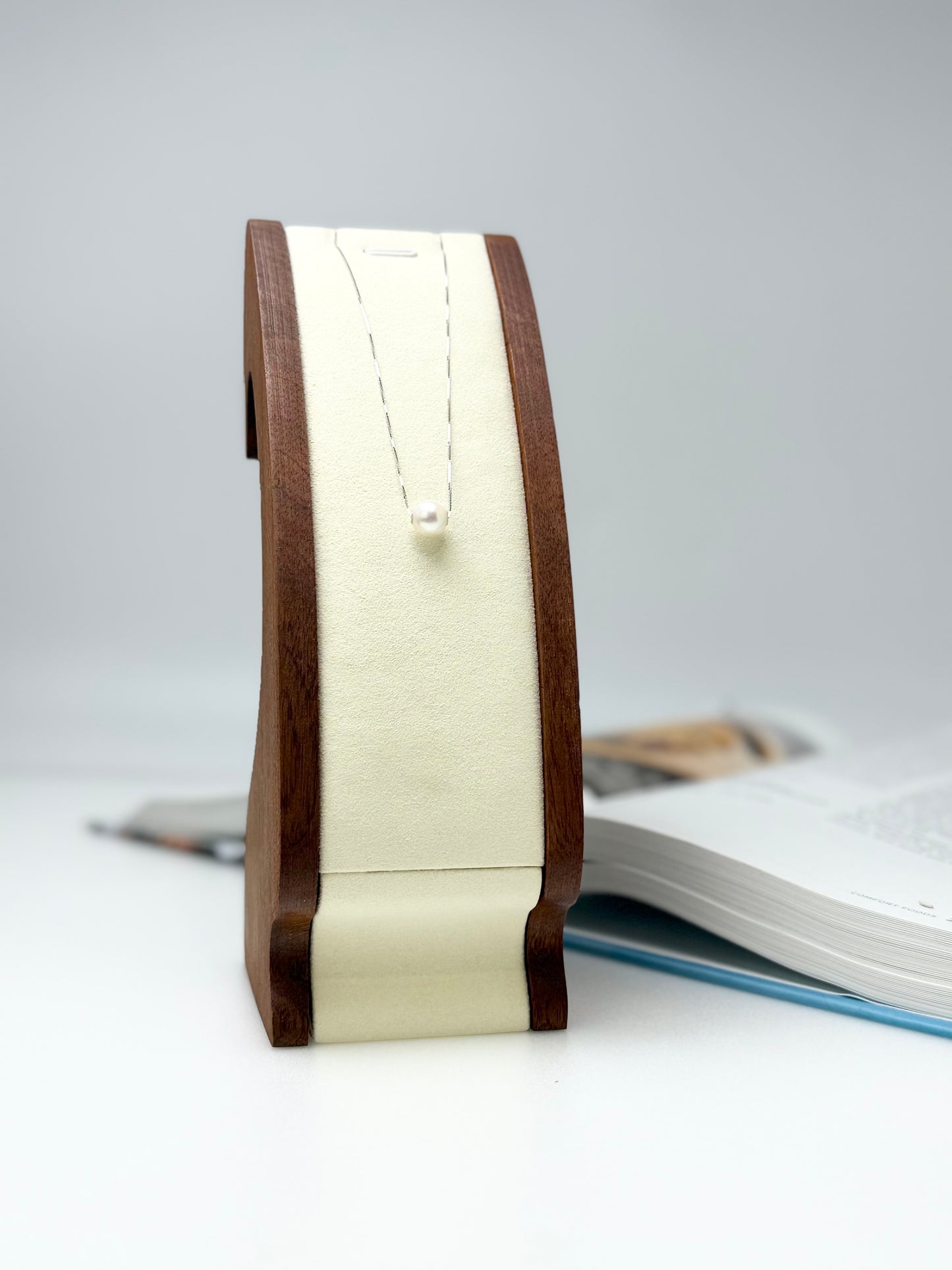 18K Gold Japan Saltwater Akoya Pearl (8-9mm) Pendant (LuLuTong 路路通) | Special Promotion for Akoya Lovers