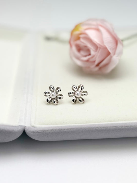 Floral Akoya Pearl (5-5.5mm) Earrings | Elegant Silver Petal Studs with Lustrous Akoya Pearl
