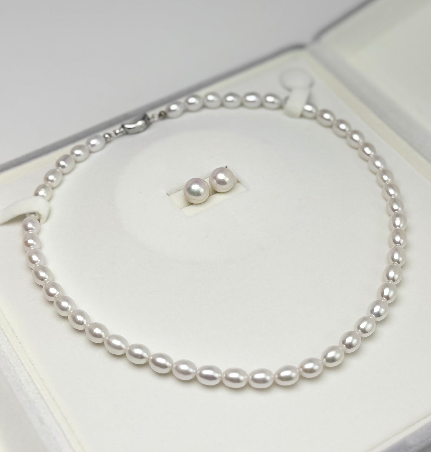 Elegant White Freshwater Pearl Necklace & Edison Stud Earring Set | Special Promotion.