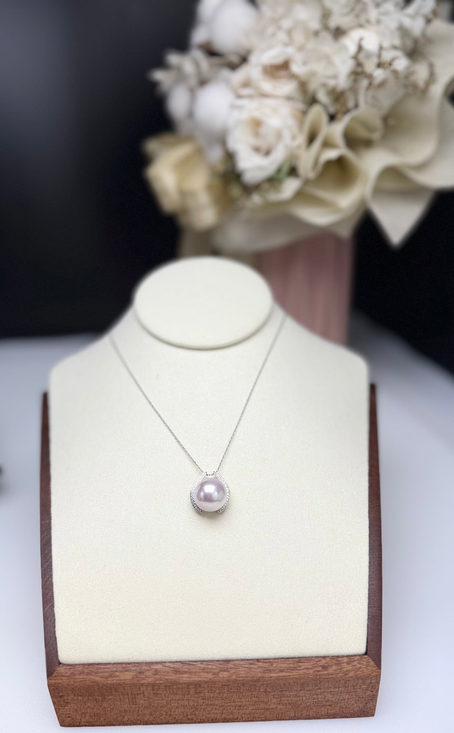 Top Luster Freshwater Pearl (14-14.5mm) Pendant with Cubic Zirconia |  Elegant choice for any occasion.