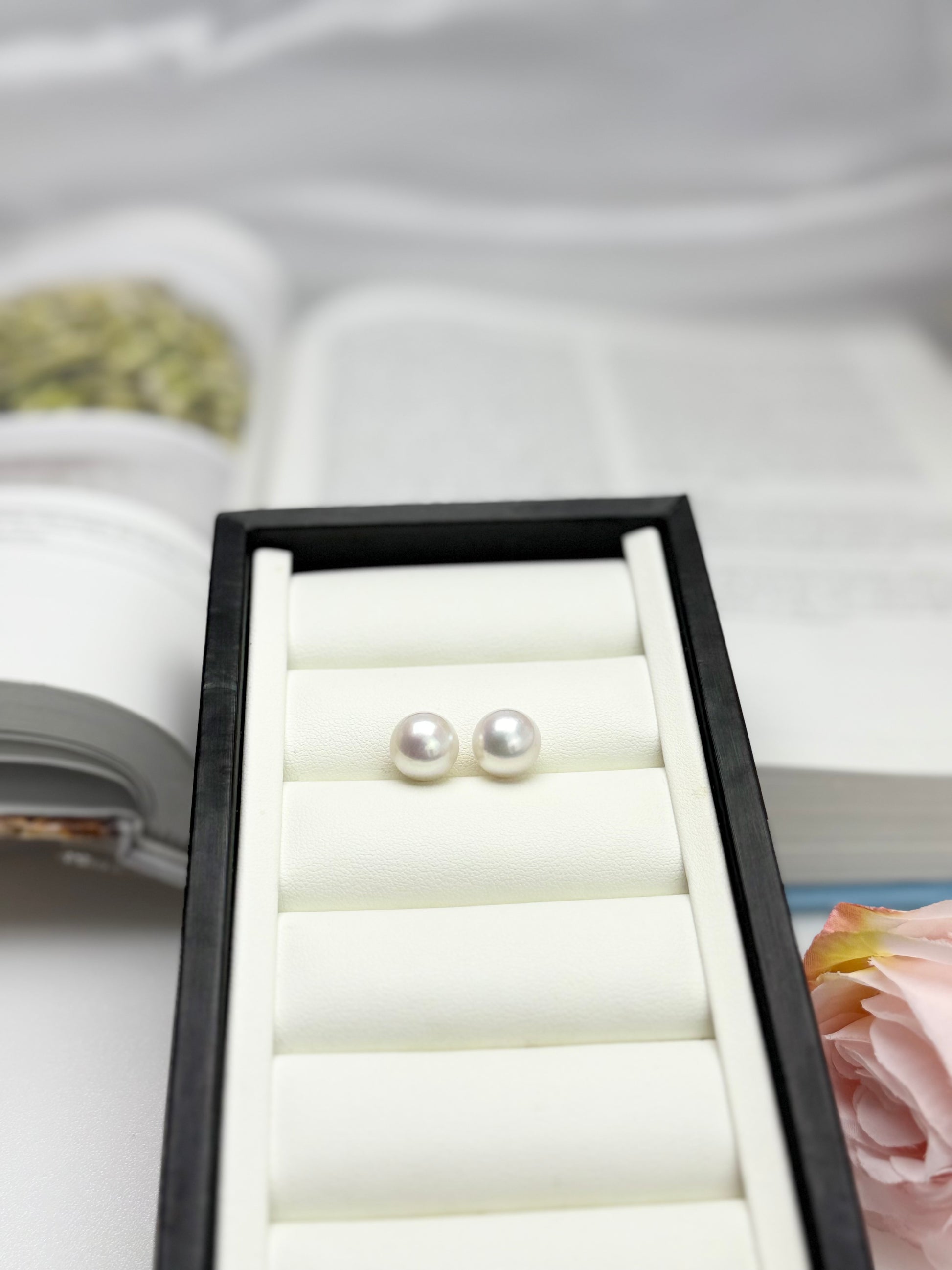18K Solid White Gold Top Lustre White Edison Pearl (10-10.5mm) Stud Earrings.