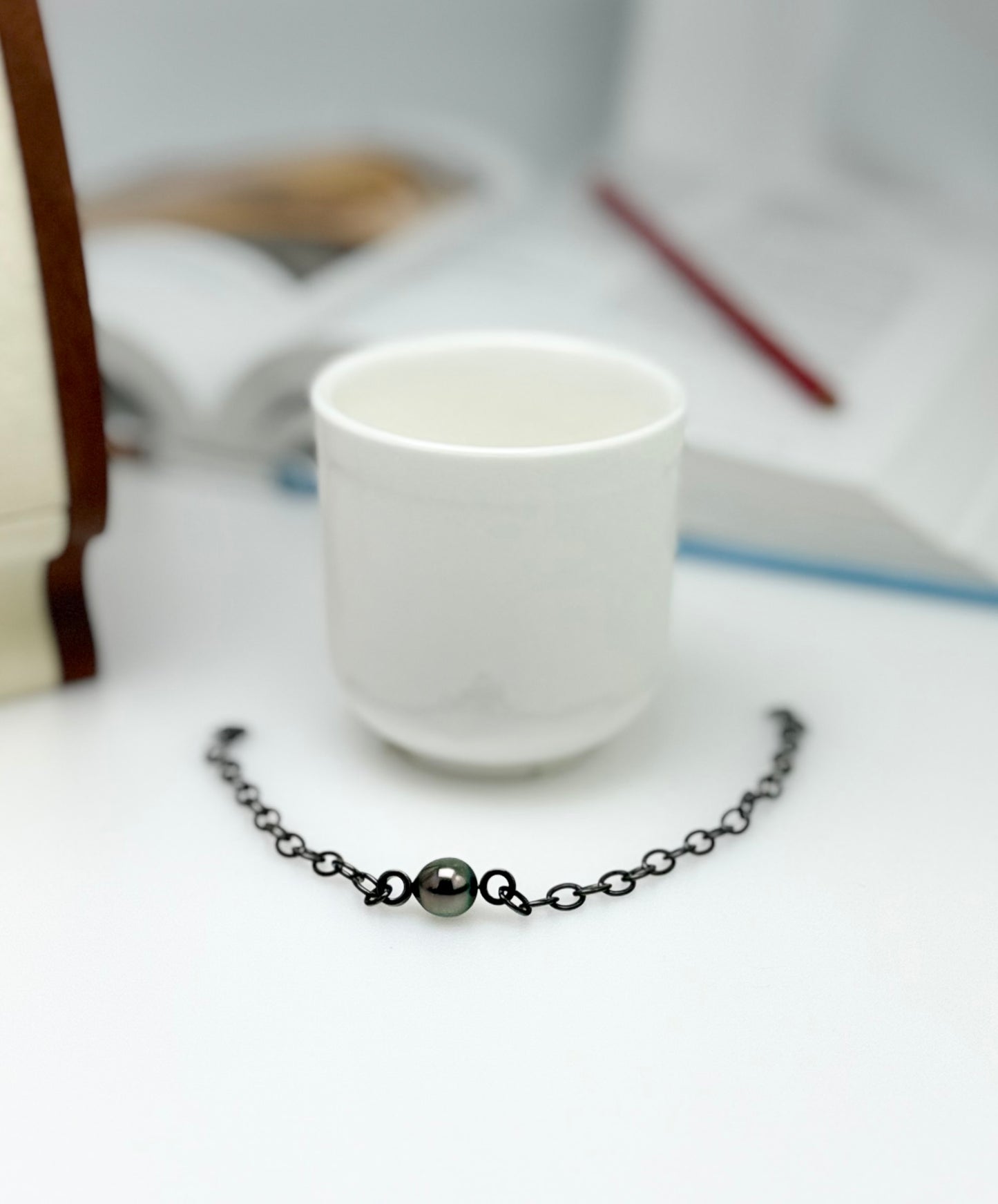 Tahitian Pearl (9.5 - 10mm) Bracelet | Elegant & Modern Jewellery
