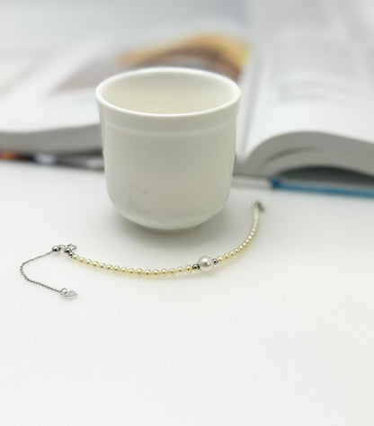 Golden Akoya Pearl (3.5-4mm) bracelet with Akoya pearl (7.6mm)