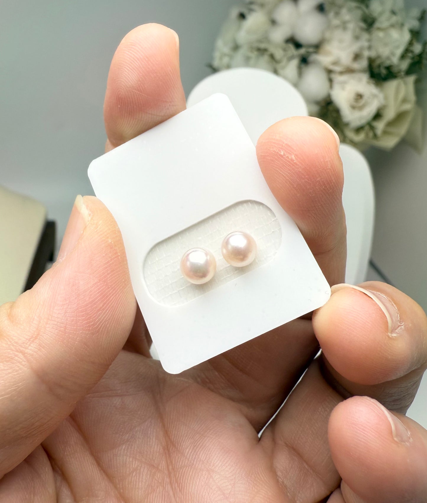 18K Solid Gold Saltwater Japan Akoya Light Pink Pearl (5.5-6mm) Studs Earring | Timeless Radiance for Every Occasion