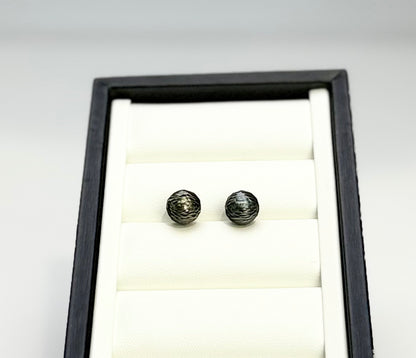 18K Solid Gold Dragon Scales Tahitian Pearls (9.5-10mm) Stud Earrings | Carved Tahitian pearls