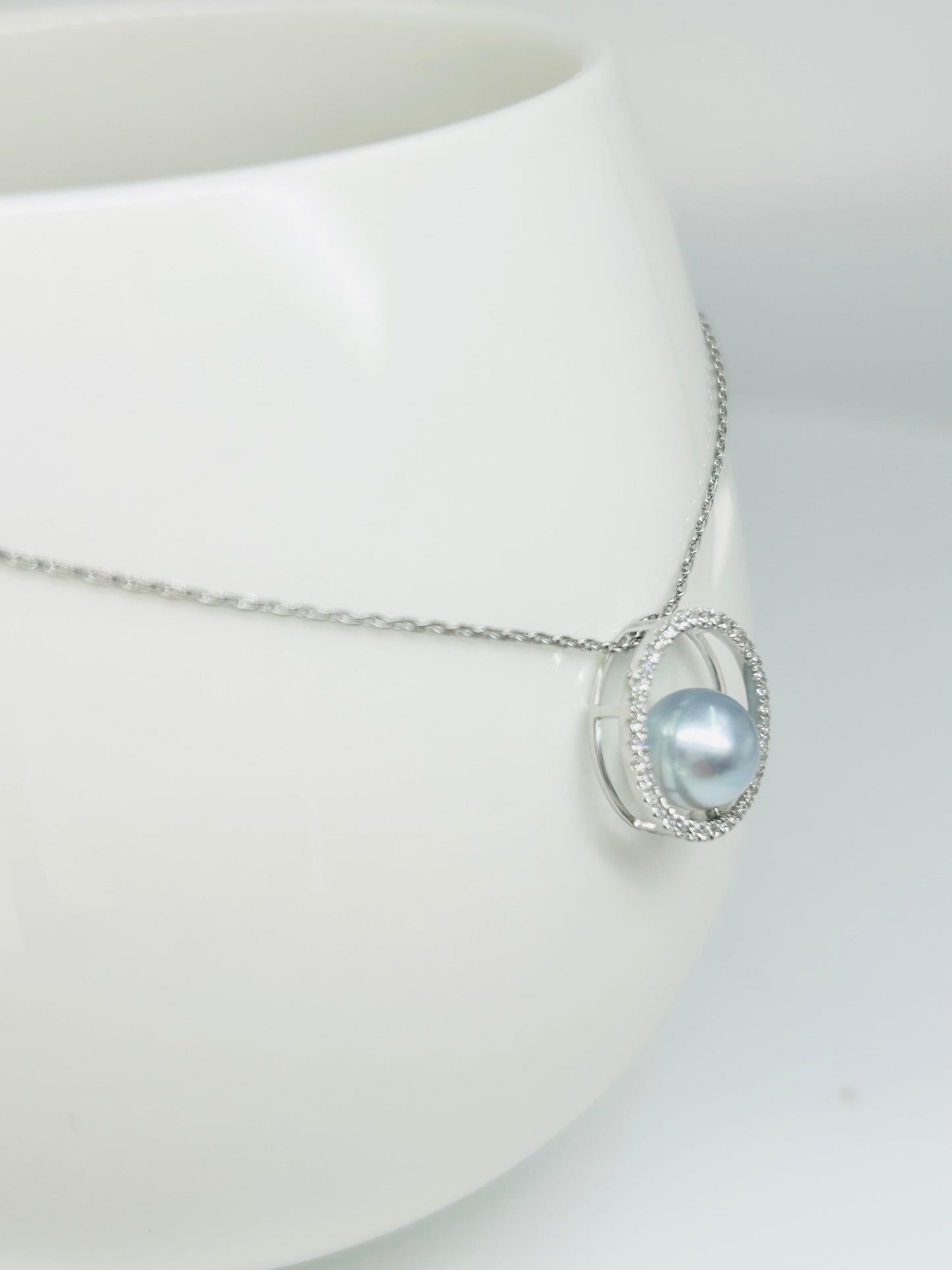 18K Gold Akoya Silver Blue Pearl Pendant (7.5mm) with Cubic Zirconia - Nexus8gg Jewellery