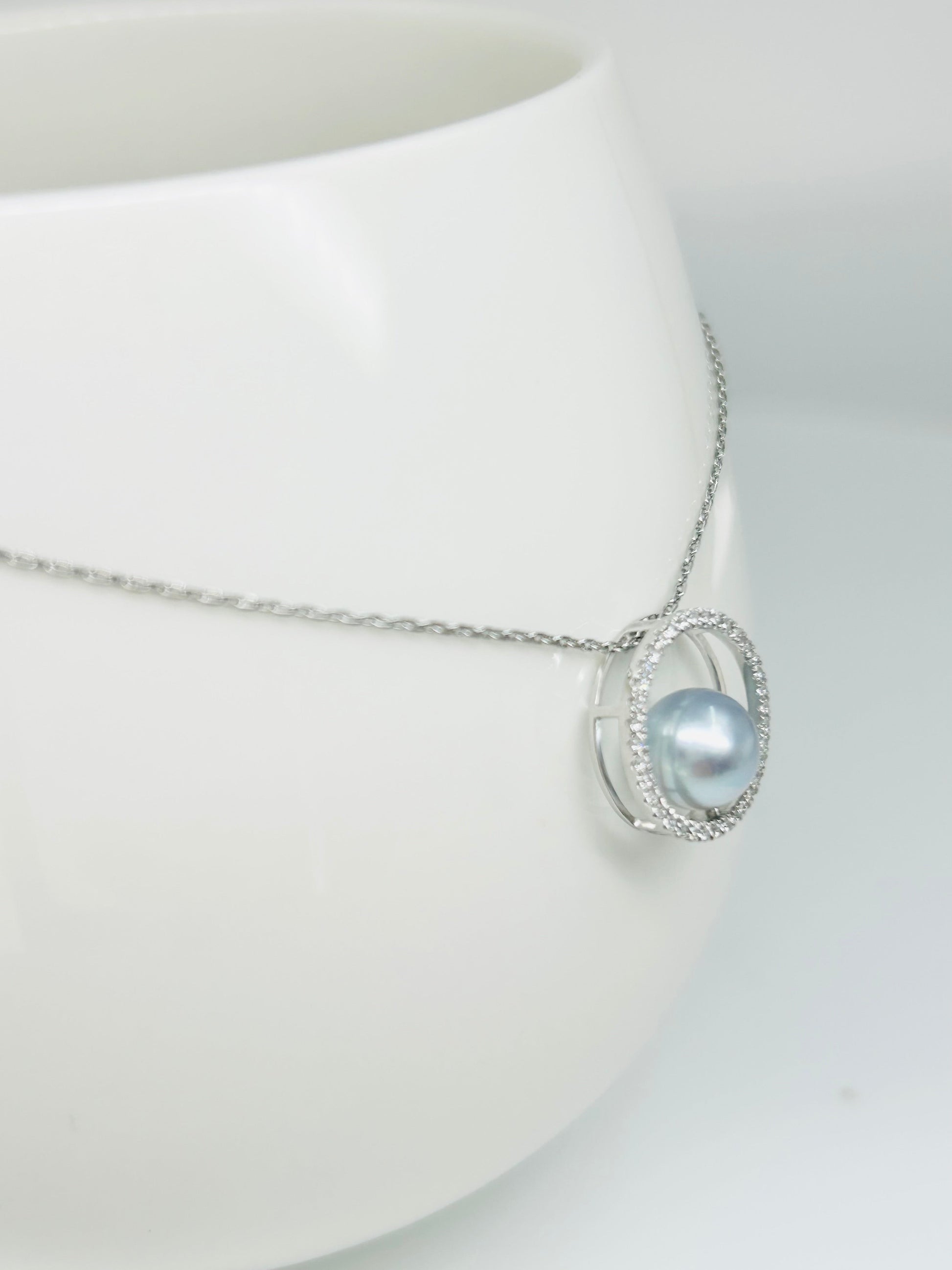18K Gold Akoya Silver Blue Pearl Pendant (7.5mm) with Cubic Zirconia - Nexus8gg Jewellery