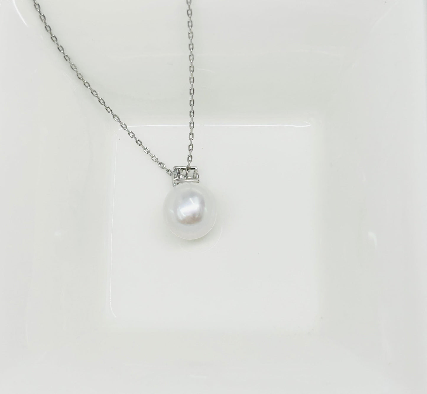 18K Gold Freshwater Pearl (9mm) Pendant with Cubic Zirconia - Nexus8gg Jewellery