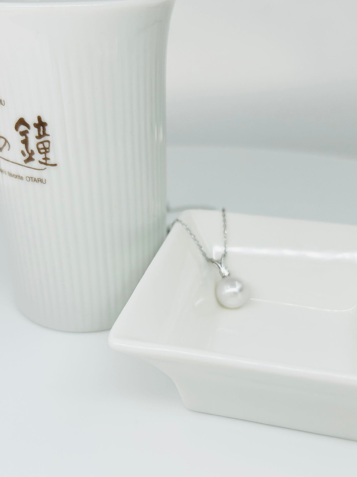 18K Gold Freshwater Pearl Pendant (9mm) with Cubic Zirconia - Nexus8gg Jewellery
