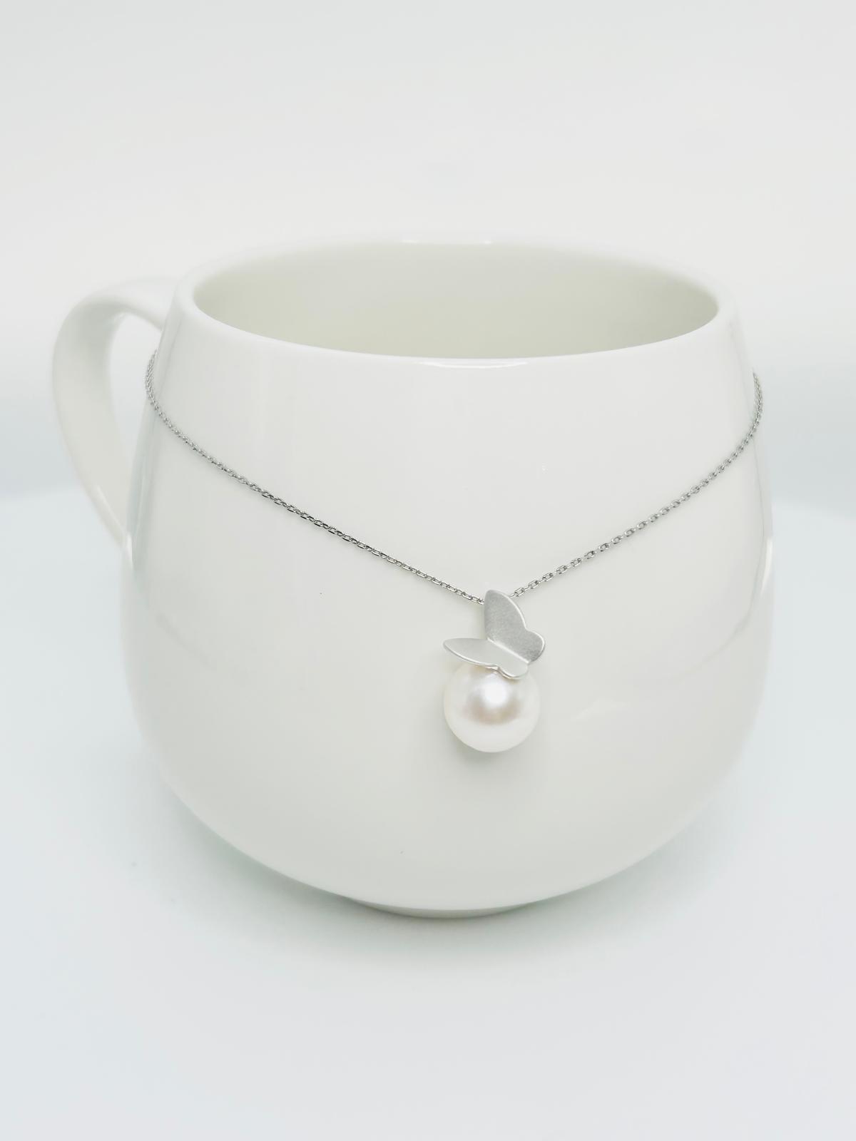 [Promo] Elegant Butterfly Freshwater Pearl (11-11.5mm) Pendant and Earrings | Special Set for Butterflies Lovers - Nexus8gg Jewellery