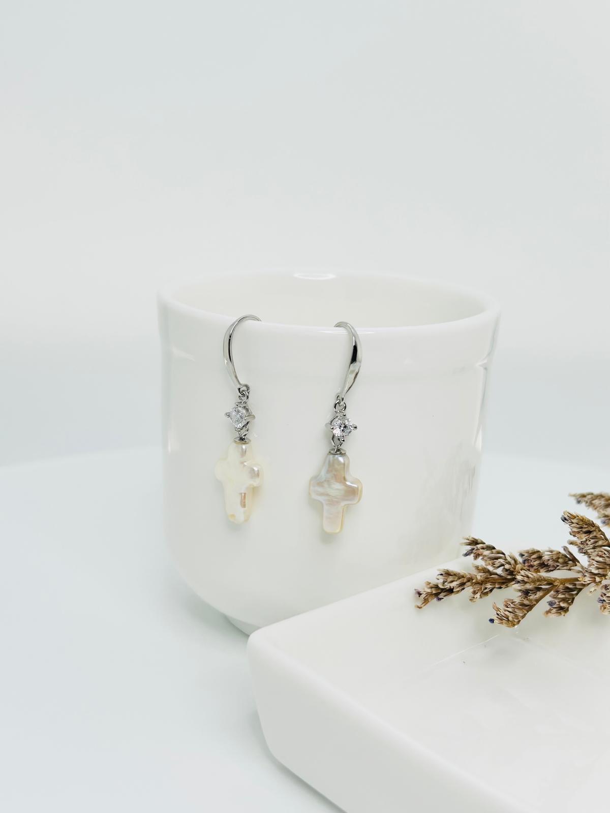 Elegant Cross Freshwater Pearls (9.x15mm) Earring - Nexus8gg Jewellery