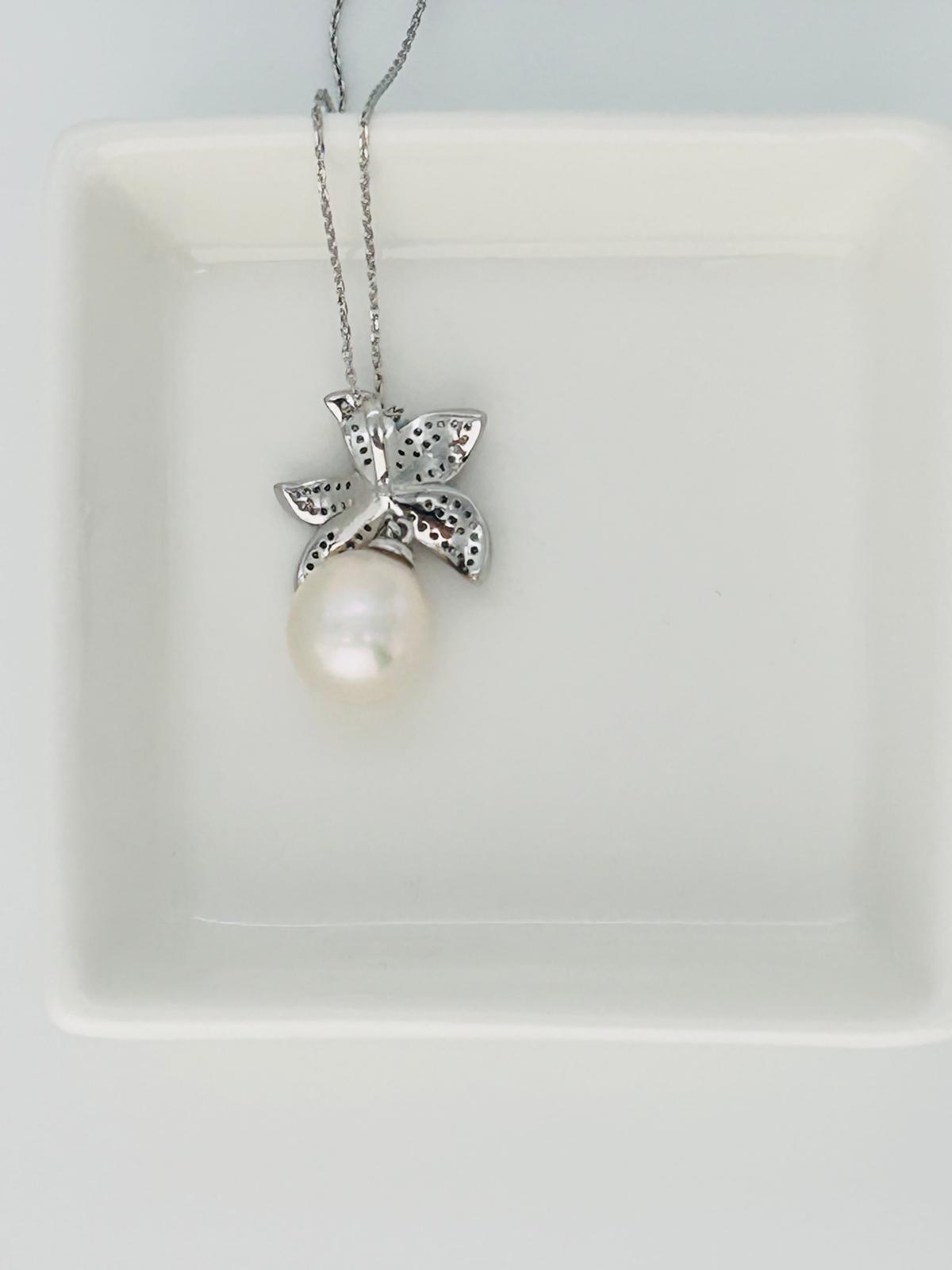 Freshwater White Pearl (11.8 - 12.5 mm) Flower Pendant - Nexus8gg Jewellery