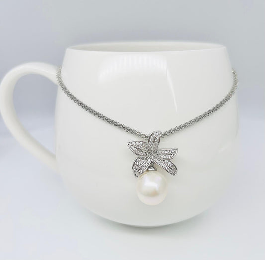 Freshwater White Pearl (11.8 - 12.5 mm) Flower Pendant - Nexus8gg Jewellery