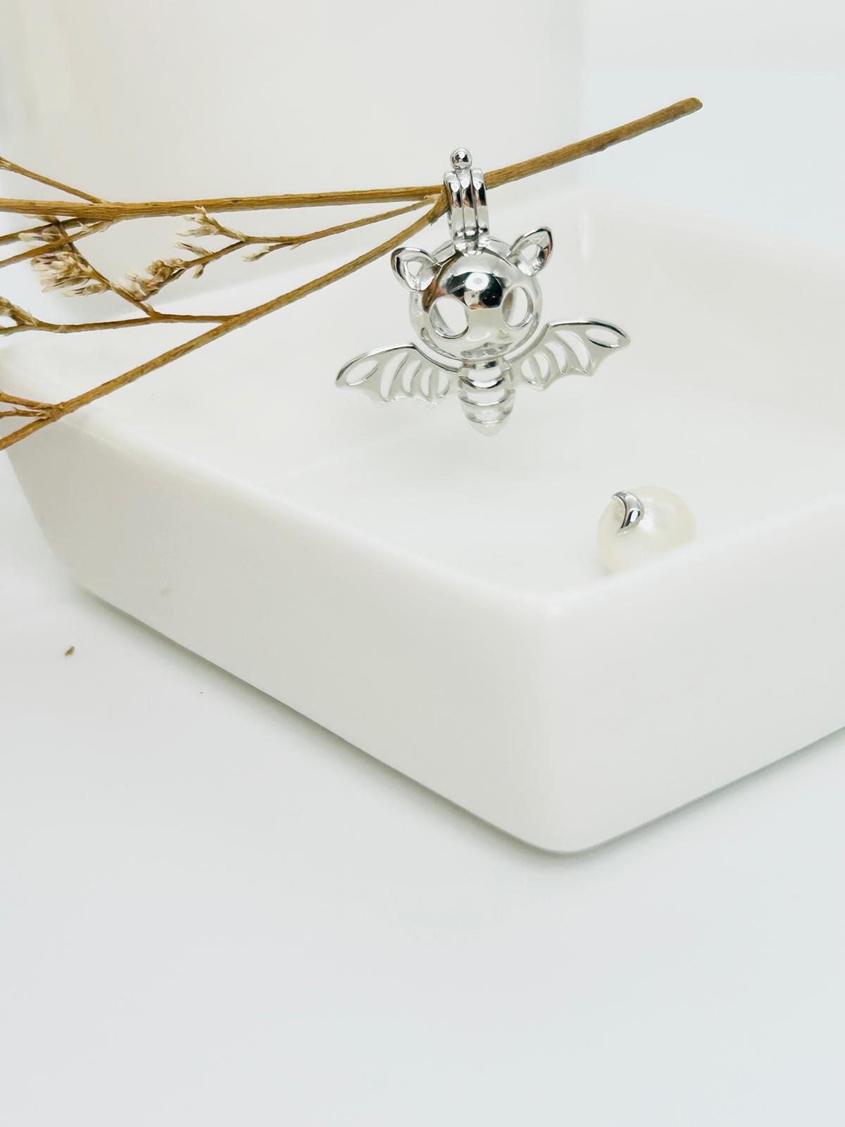 [Promo] Halloween Bat Pendant with Hidden Pearl – Unique Jewellery Design | Singapore - Nexus8gg Jewellery