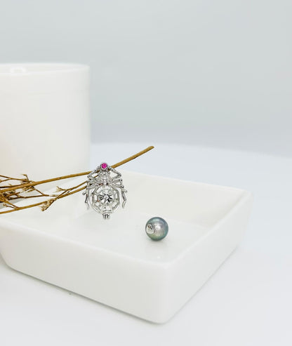 [Promo] Halloween Spider Pendant with Hidden Pearl – Unique Jewellery Design | Singapore - Nexus8gg Jewellery