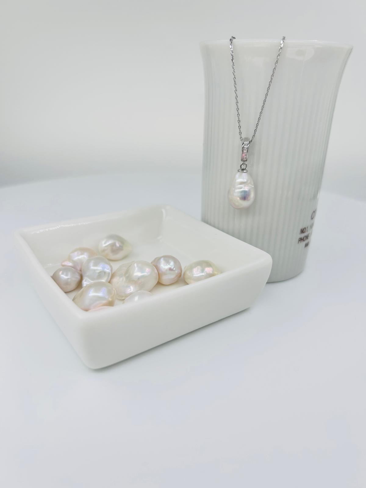 Metallic White Baroque Pearl Pendant with CZ (10.3 x15mm) - Nexus8gg Jewellery