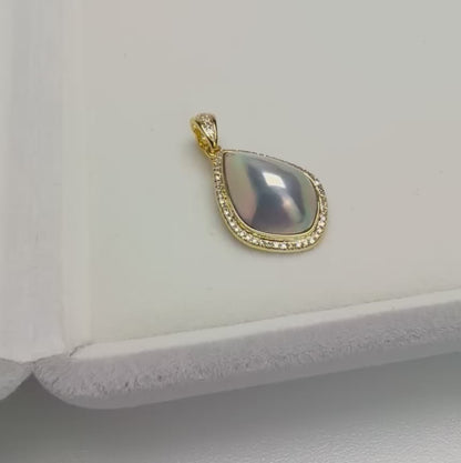 18K Solid Yellow Gold Saltwater Multi-tone Mabel Pendant with Diamonds